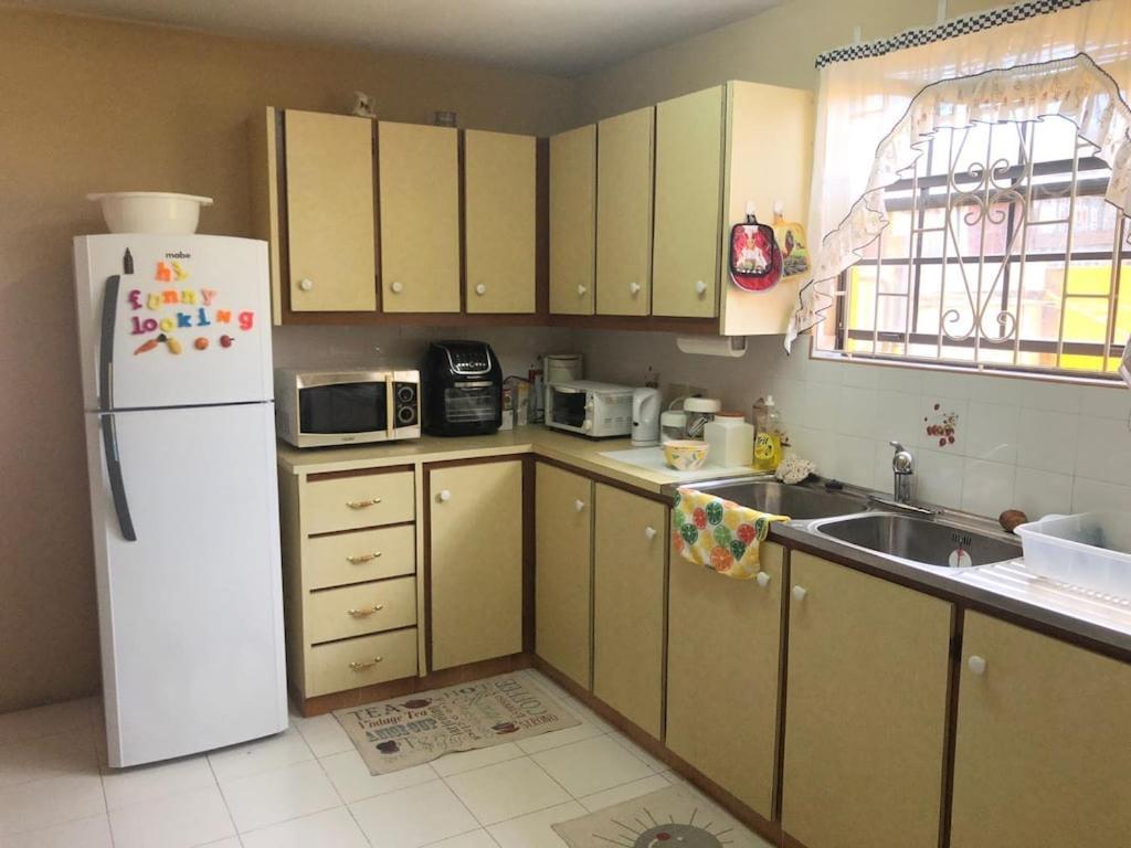 Villa Donamae 2 Story Barbados House Bridgetown Exterior foto